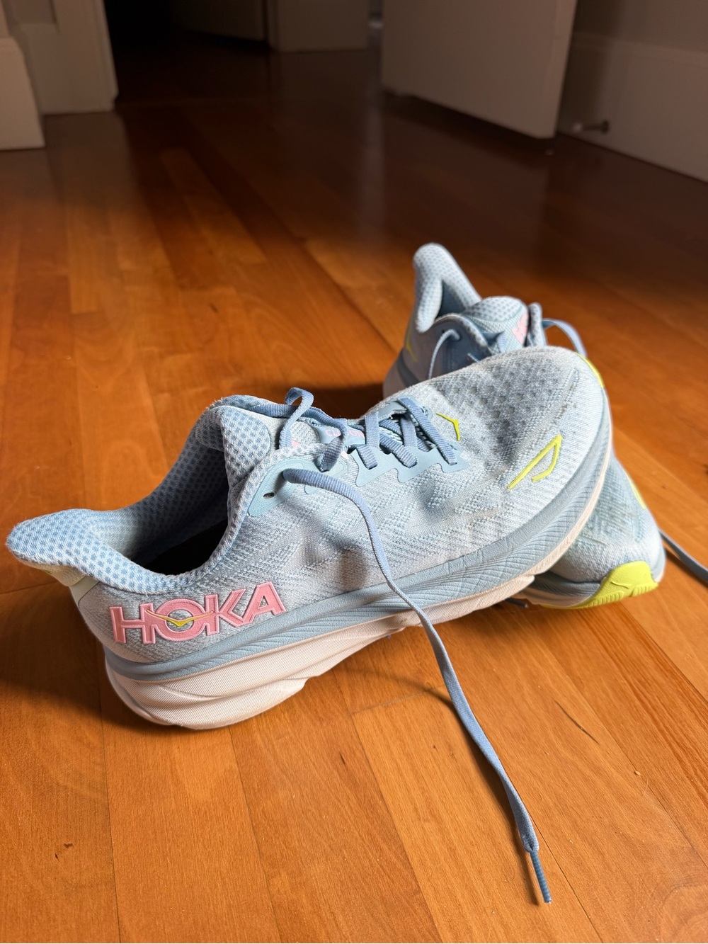 Hoka Women's Clifton 9 Running Shoes